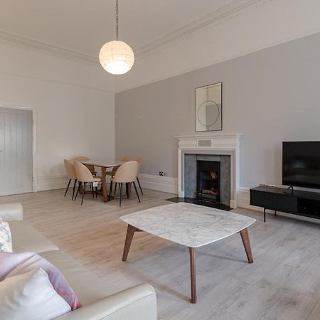 Kensington 2 Bed 2 Bath Apartment For 5 Guests London Eksteriør billede